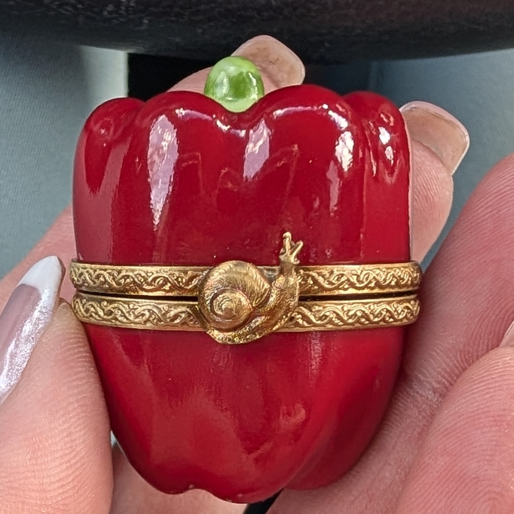 Artoria Limoges Collectible Red Pepper Box